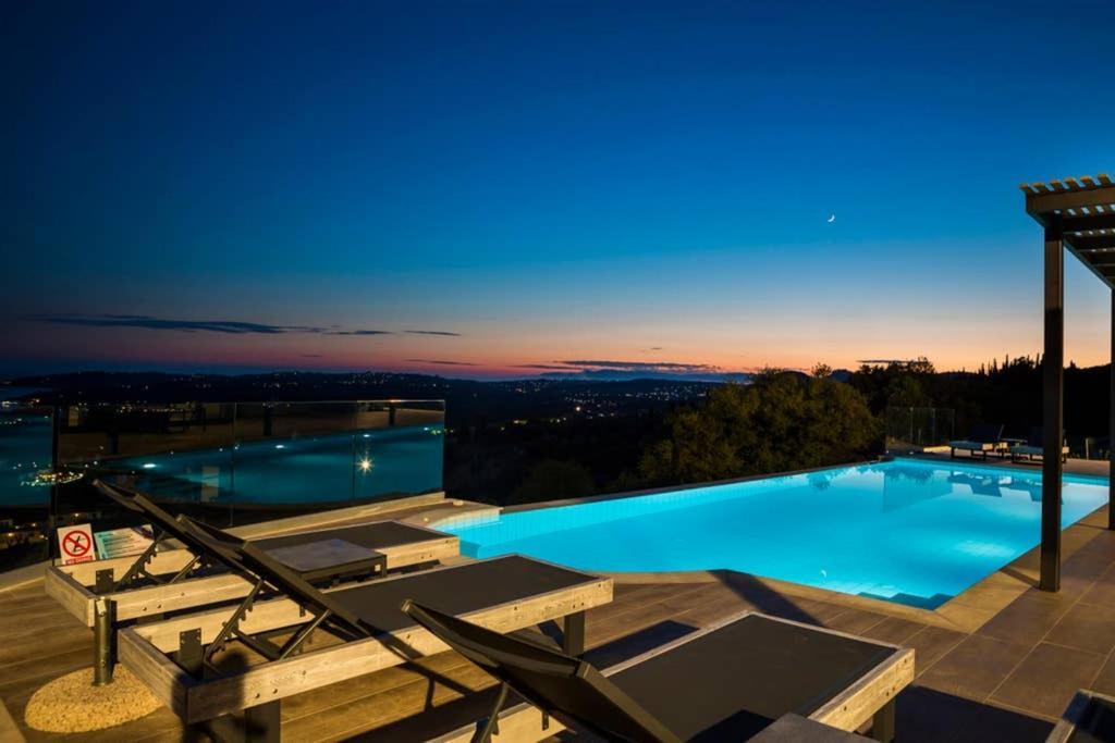 New Villa Blue With Private Pool At Trapezaki Livathos  Экстерьер фото