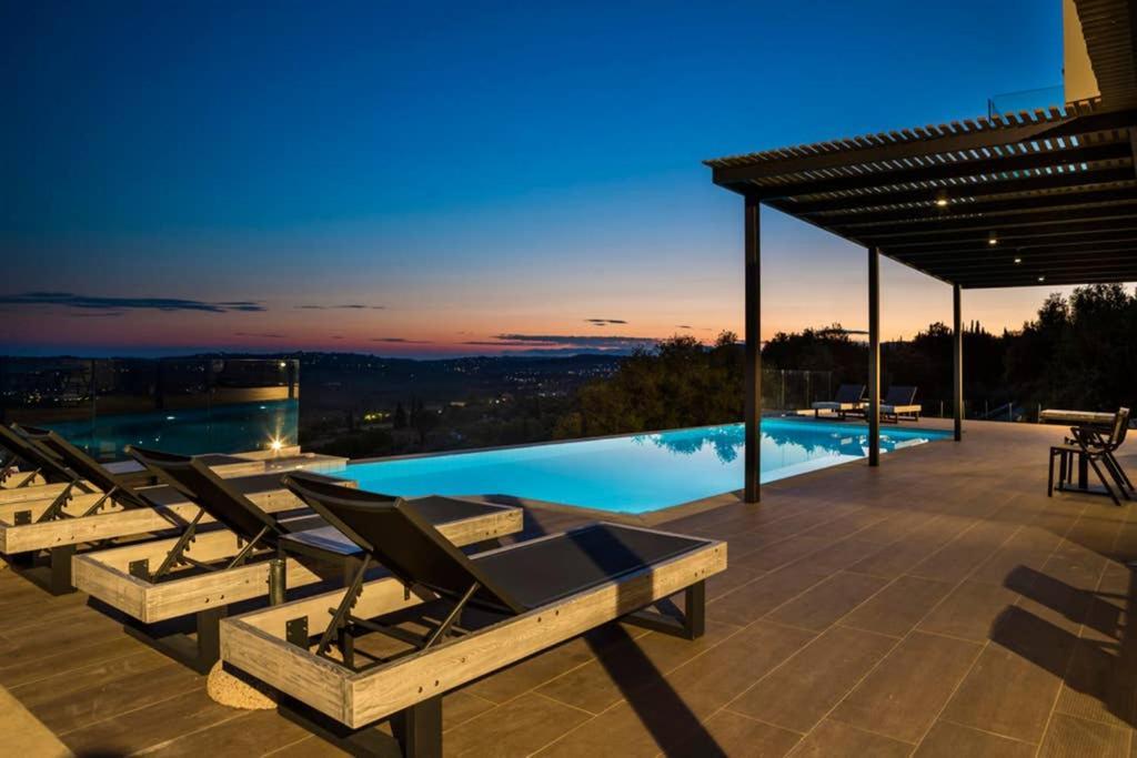 New Villa Blue With Private Pool At Trapezaki Livathos  Экстерьер фото