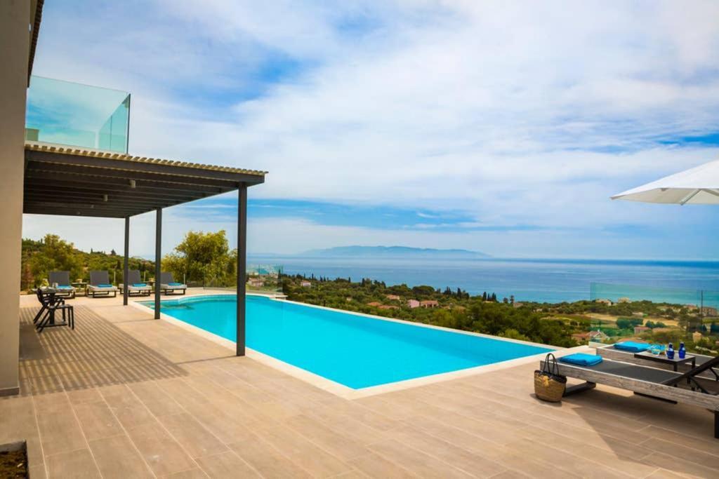 New Villa Blue With Private Pool At Trapezaki Livathos  Экстерьер фото