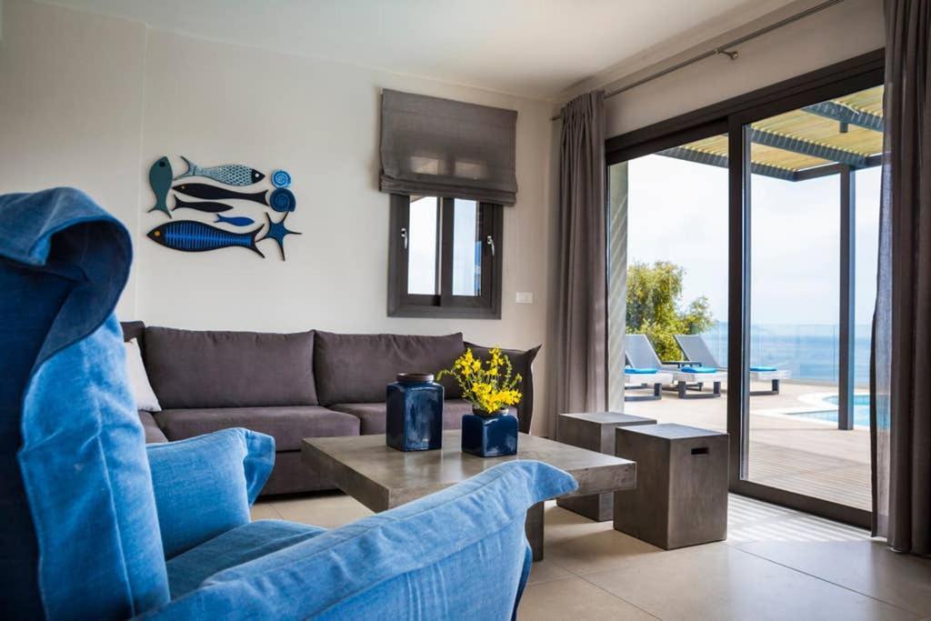 New Villa Blue With Private Pool At Trapezaki Livathos  Экстерьер фото